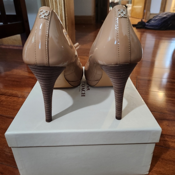 Nude Coach Platform Heels - Picture 5 of 10